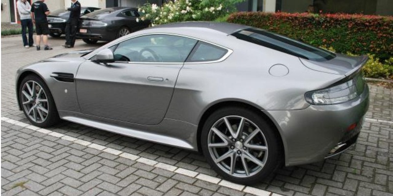 lhd car ASTON MARTIN V8 (01/06/2012) - 